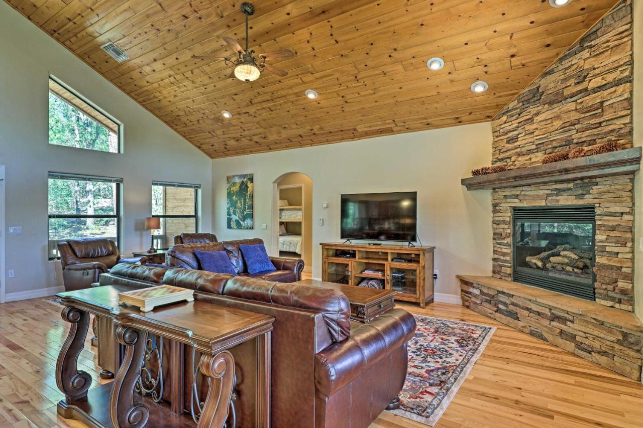 Serene Lakeside Cabin With Decks And Edler Lake Views! Pinetop-Lakeside Dış mekan fotoğraf