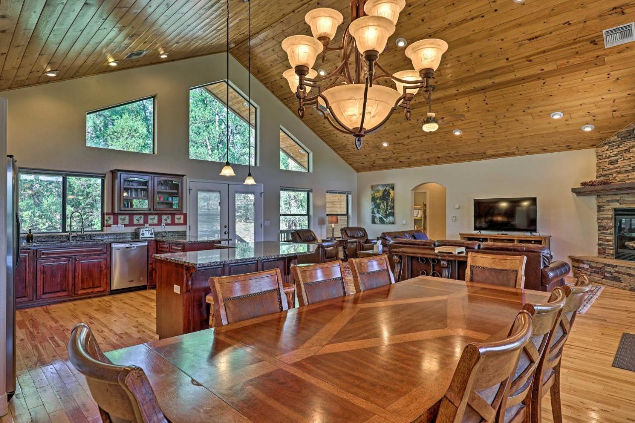 Serene Lakeside Cabin With Decks And Edler Lake Views! Pinetop-Lakeside Dış mekan fotoğraf